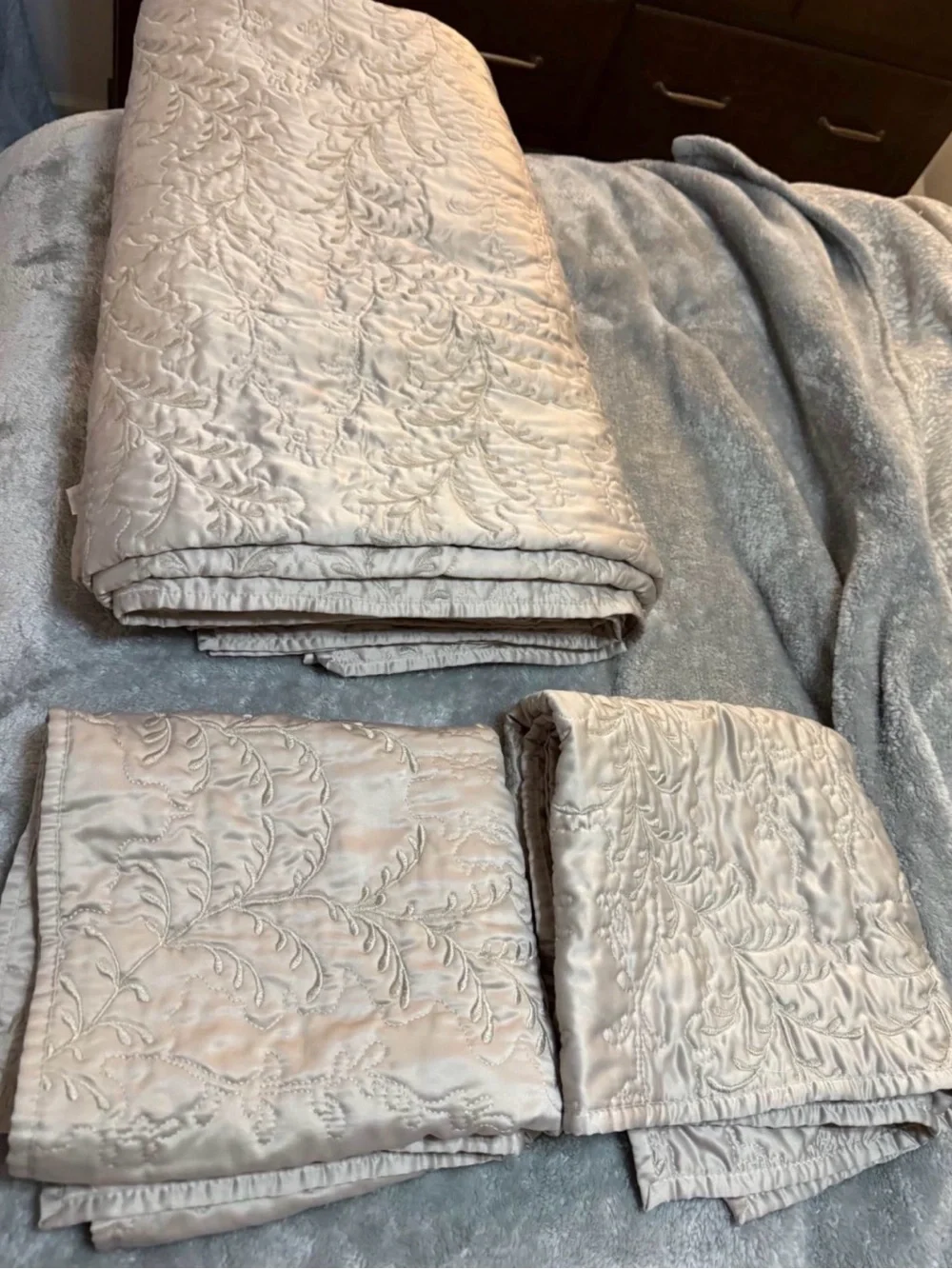 Martha Stewart 3 piece king size quit set